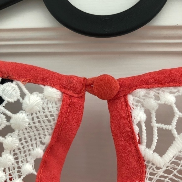 𝅺astr The Label Crochet Lace White Tank Top with Pink Trim - Picture 4 of 9